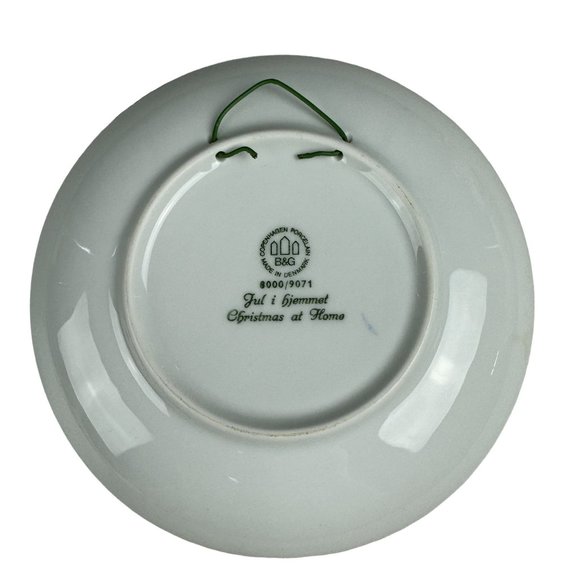 Vintage Copenhagen B&G Christmas Plate Jule After 1971 Christmas at Home - Picture 2 of 3